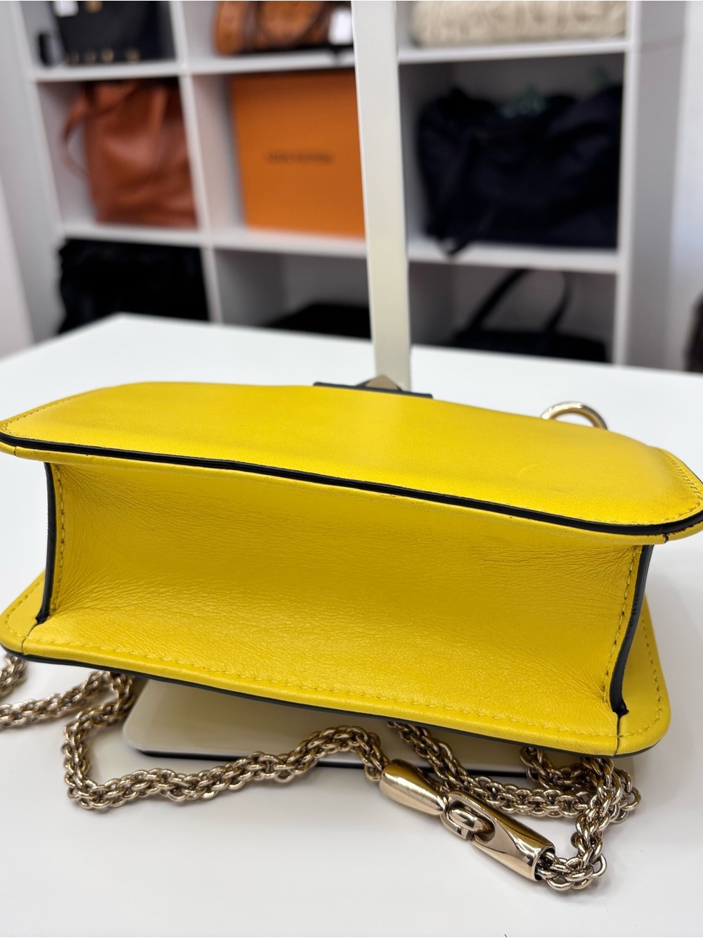 Valentino Garavani Glam Lock Leather Handbag - Picture 4 of 7